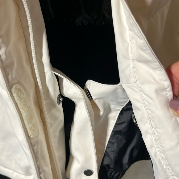 Columbia White Puffer Coat, Jacket - Picture 12 of 17